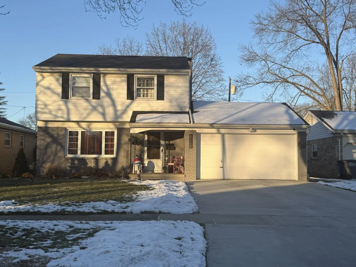 Roofing project completed by Big Horn Roofing, serving Northwest Ohio